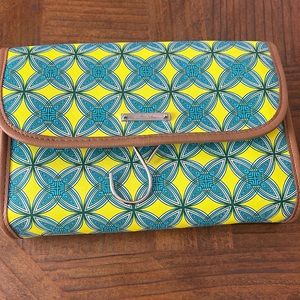 Hanging toiletry bag never used like new